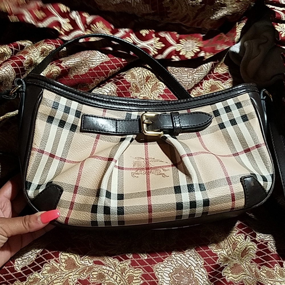 Burberry purse